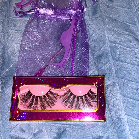 💜Hp⭐️Bratty 💅🏾 25mm mink eyelashes - Picture 7 of 11